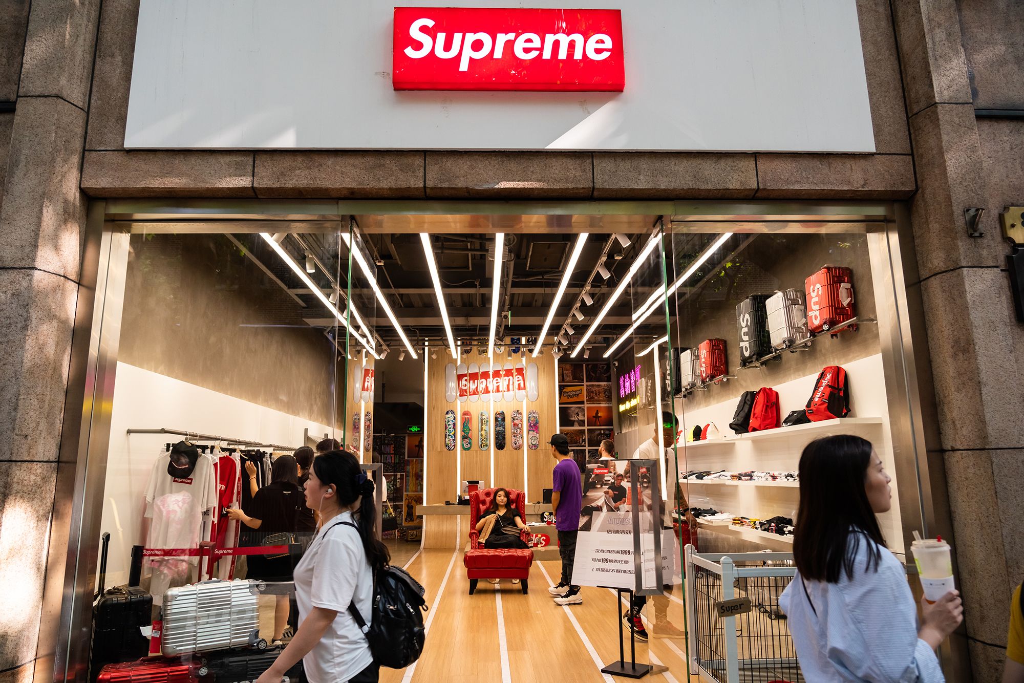 VF Corp. is buying streetwear brand Supreme for $2.1 billion | CNN Business