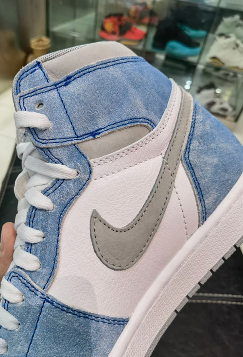 爽やかなブルーが目を引く、エアジョーダン1 HIGH "Hyper Royal" が発売！2021年4月17日 抽選まとめ